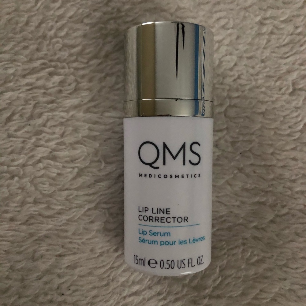QMS Lip liner corrector